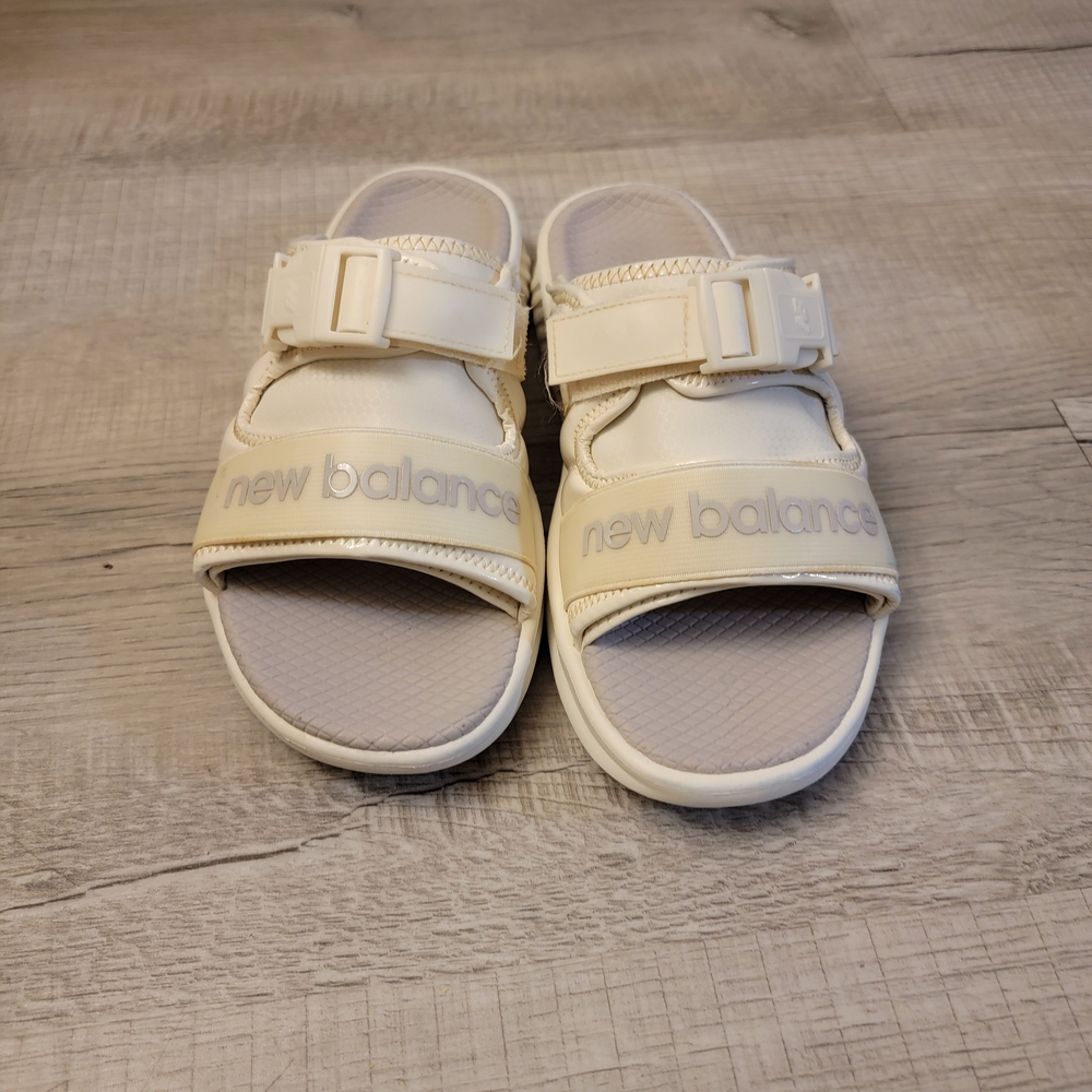 New Balance  Women Cream Sandals